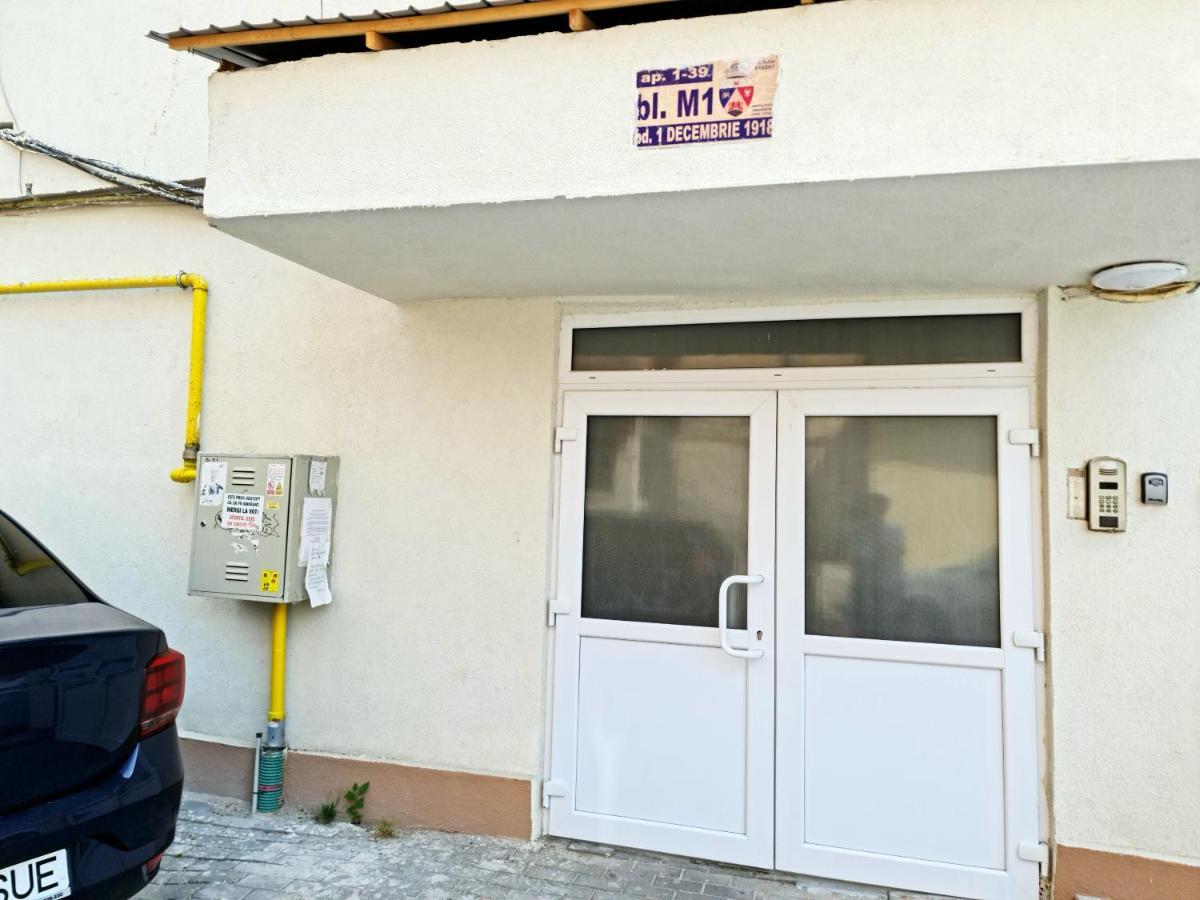 Garsoniera 1 Decembrie Διαμέρισμα Άλμπα Ιούλια Εξωτερικό φωτογραφία