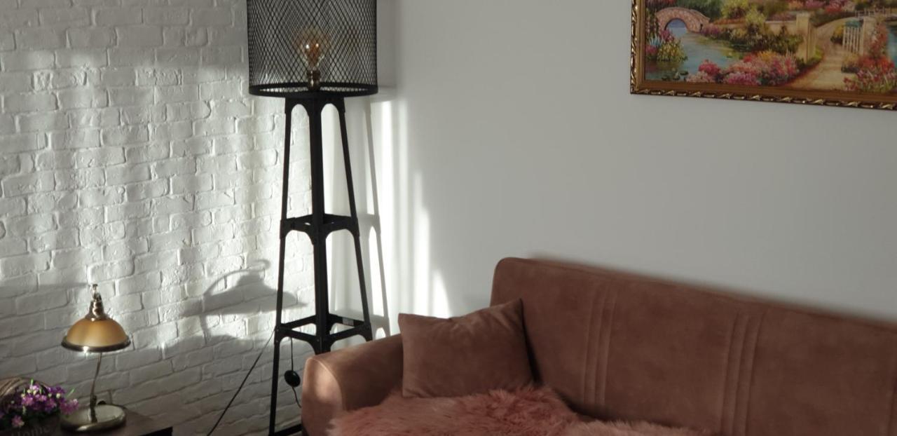 Garsoniera 1 Decembrie Διαμέρισμα Άλμπα Ιούλια Εξωτερικό φωτογραφία